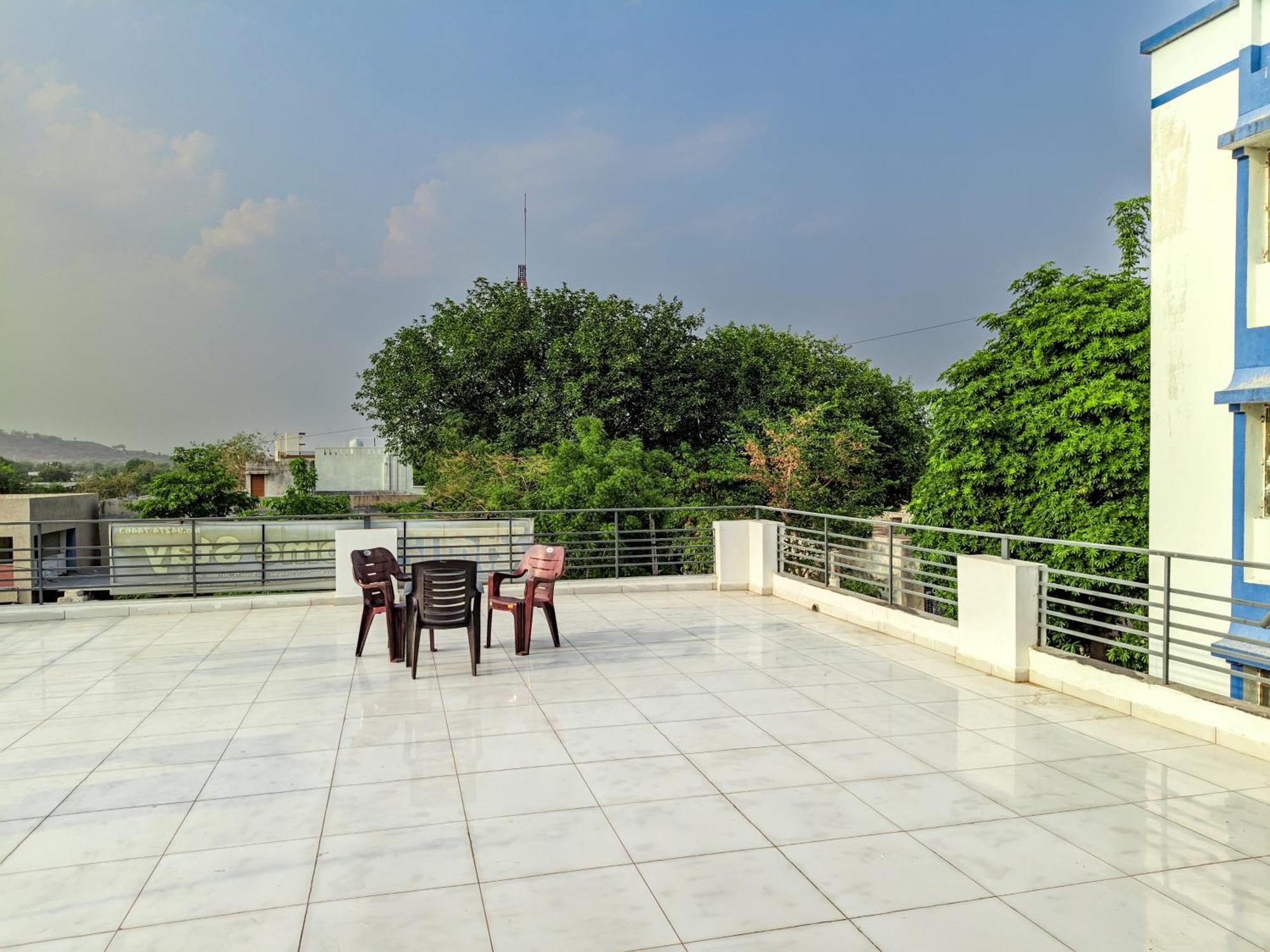 Samrat Homestay Garudeshwar Exterior foto
